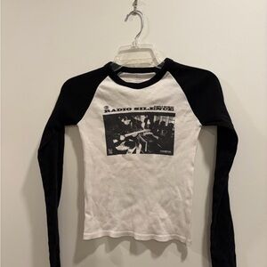 Brandy Melville Black & White Graphic Long Sleeve Tee